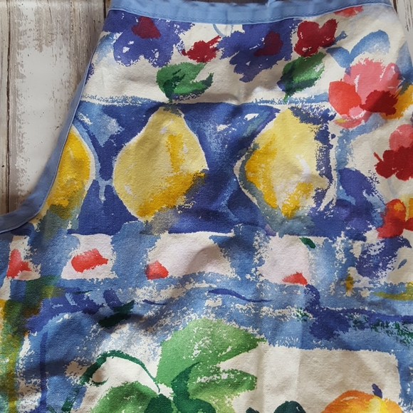 Apron - Picture 2 of 5